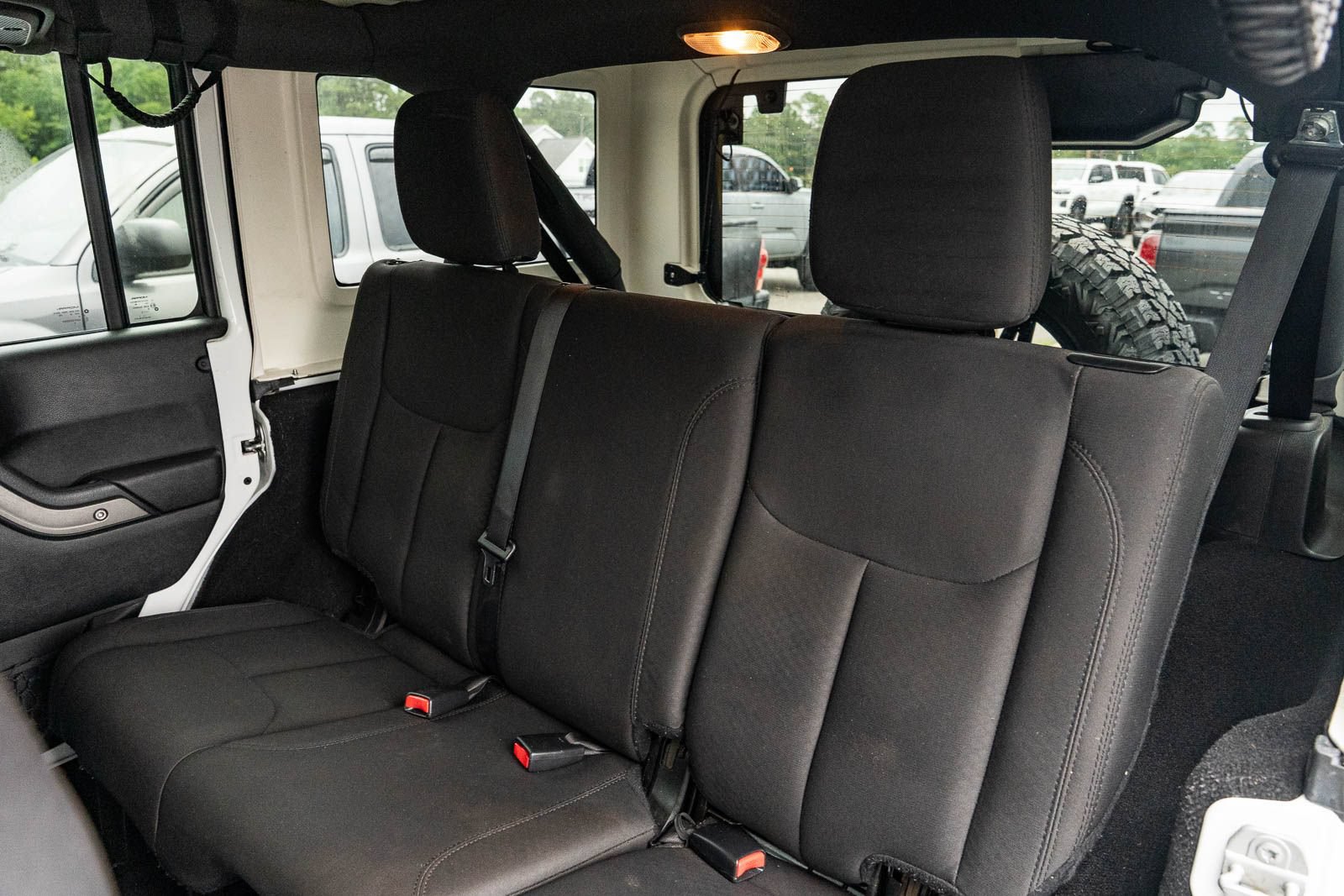 Used 2018 Jeep Wrangler Unlimited Sport S AWD/4WD image 19