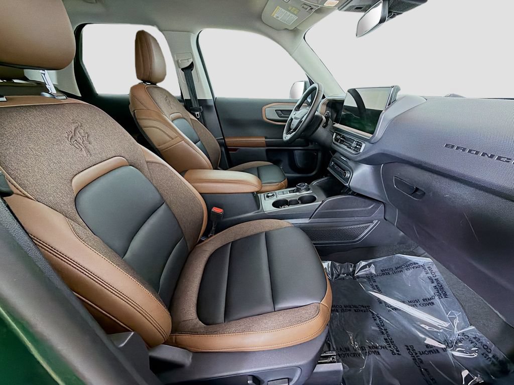 Certified 2025 Ford Bronco Sport Outer Banks w/ Outer Banks Tech Package+ AWD/4WD image 24
