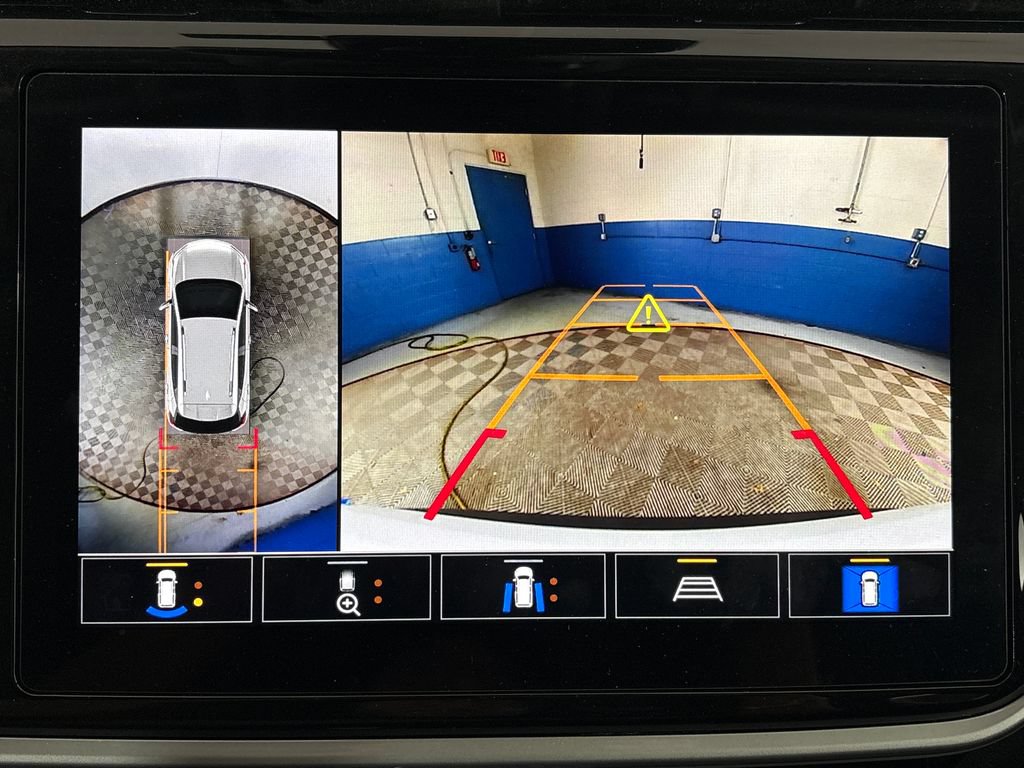 Used 2023 Chevrolet Bolt EUV Premier w/ Sun & Sound Package FWD image 25