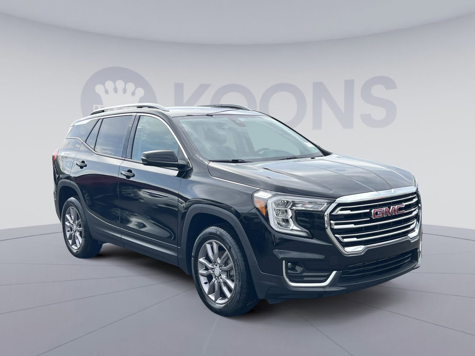 Used 2024 GMC Terrain SLT AWD/4WD image 13
