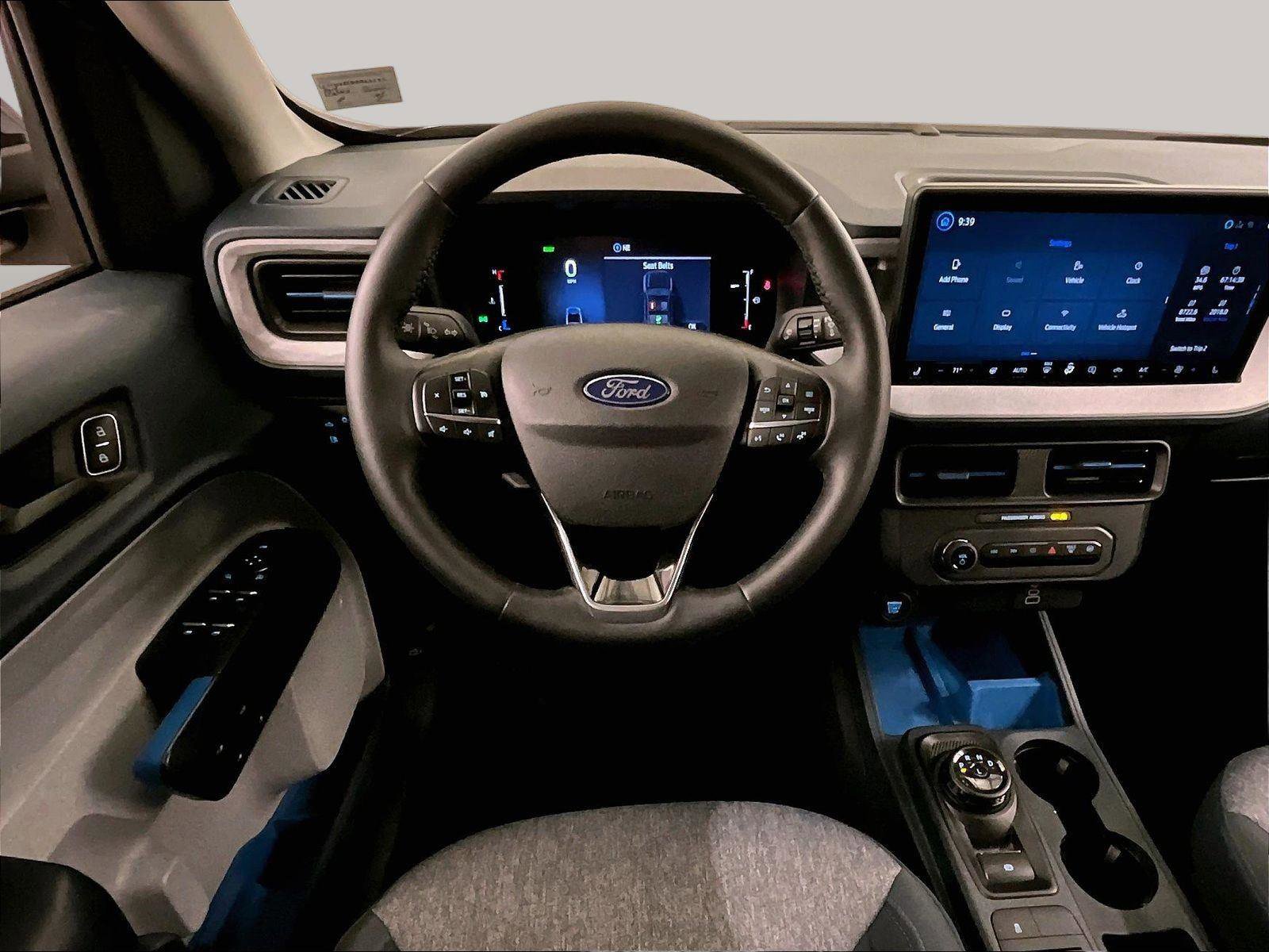 Certified 2025 Ford Maverick XLT w/ XLT Luxury Package FWD image 5