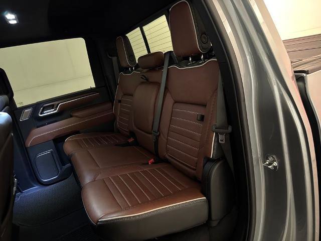 Used 2025 GMC Sierra 2500 Denali Ultimate image 33