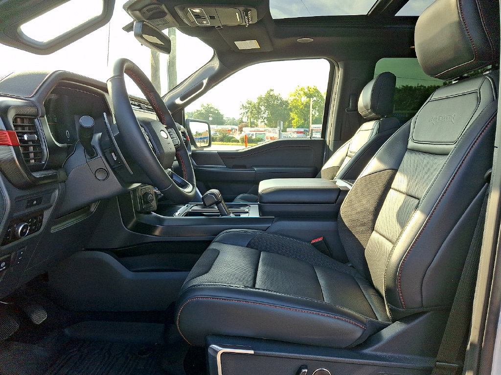 Certified 2025 Ford F150 Raptor AWD/4WD image 13