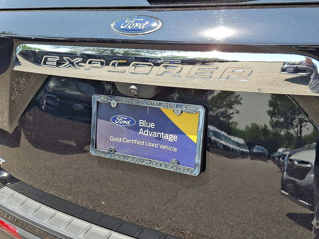 Certified 2022 Ford Explorer XLT w/ Equipment Group 202A image 24