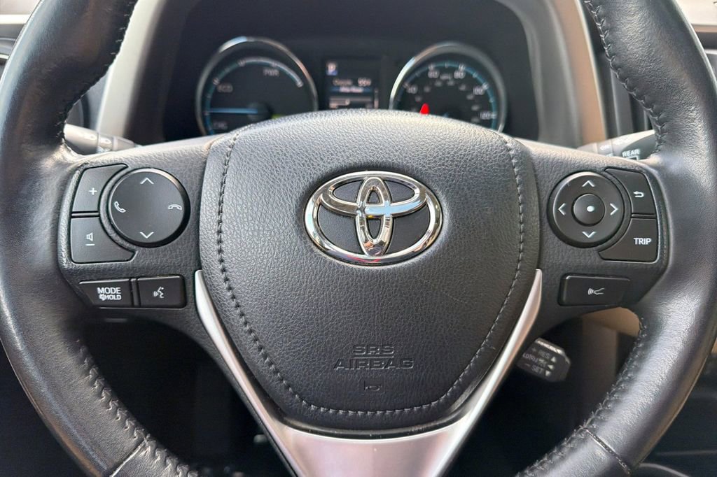Used 2018 Toyota RAV4 Limited w/ Advanced Technology Package image 22