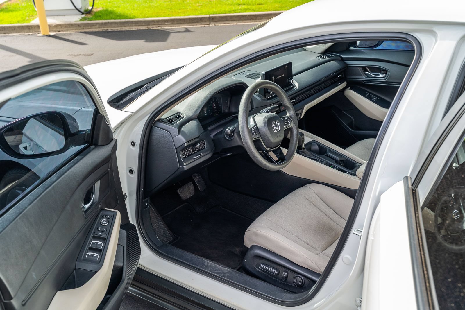 Used 2024 Honda Accord EX image 15