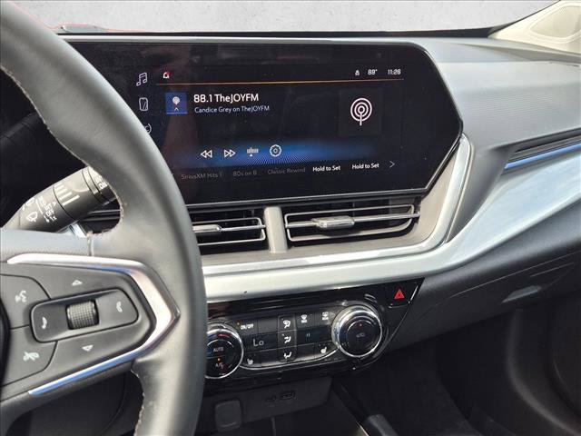 Used 2024 Chevrolet Trax LT w/ LT Convenience Package FWD image 11
