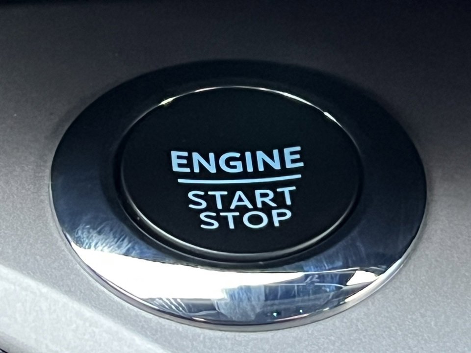 Certified 2023 Ford Explorer XLT w/ Equipment Group 202A image 33