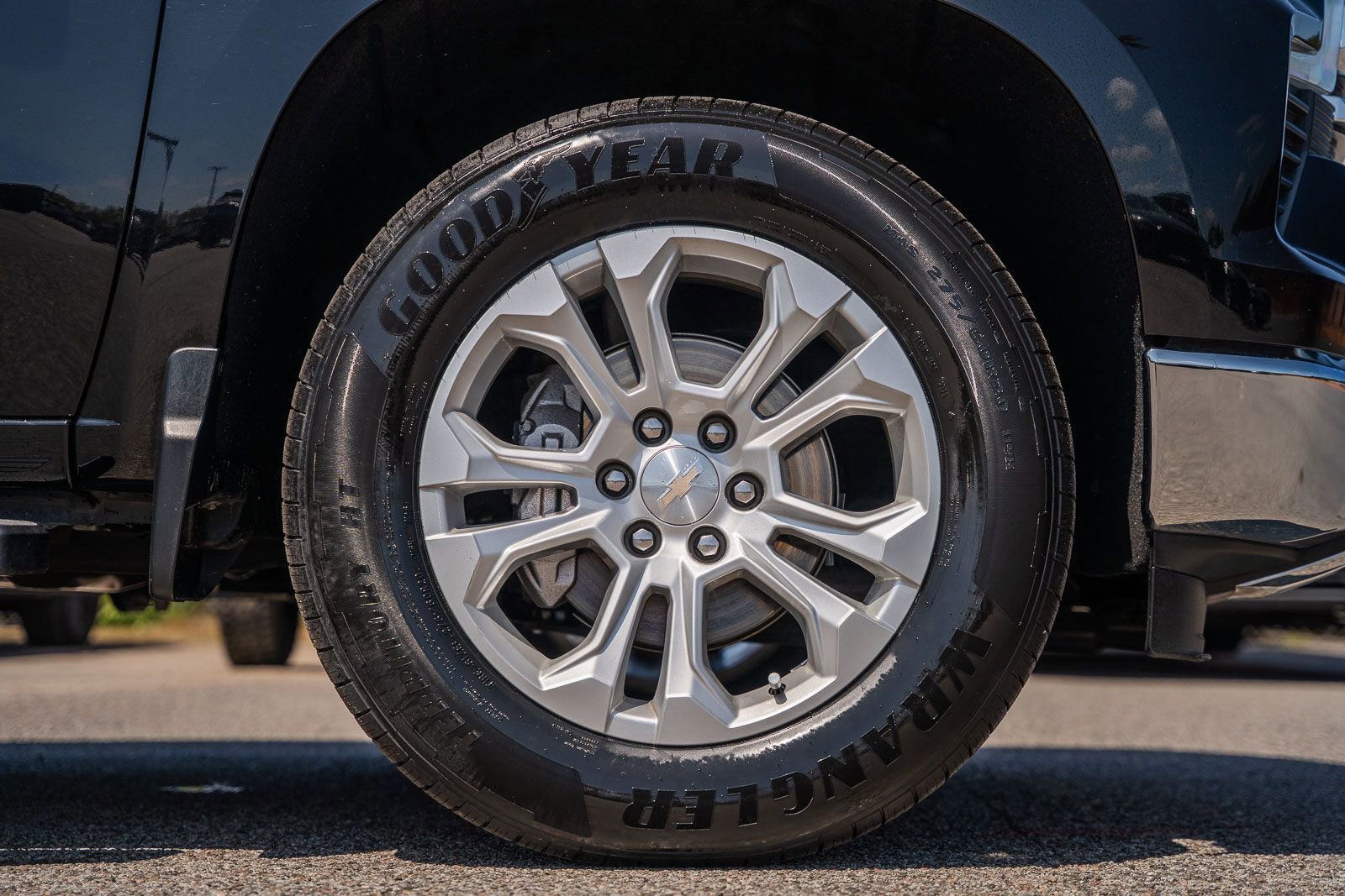 Used 2022 Chevrolet Silverado 1500 LTZ w/ LTZ Premium Package image 9