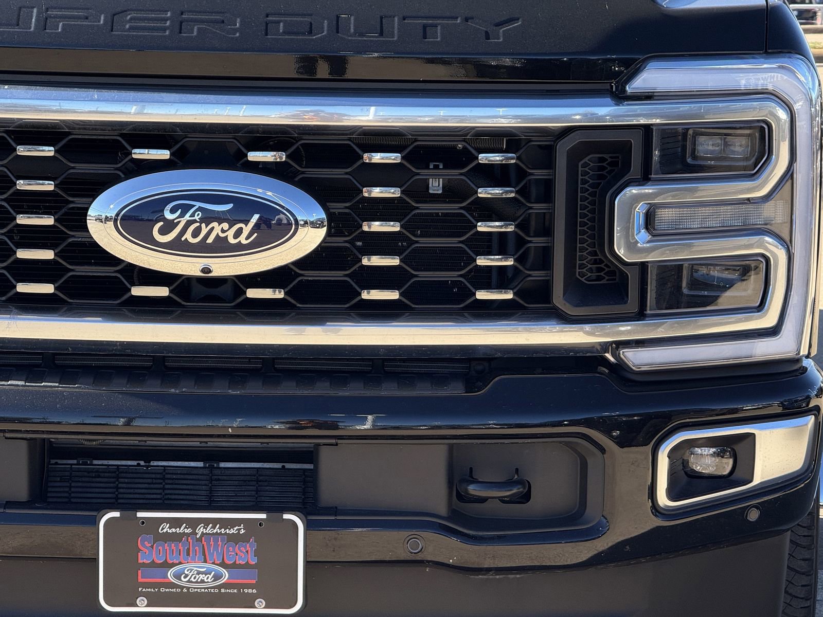 Certified 2025 Ford F350 Platinum w/ Platinum Plus Package image 9