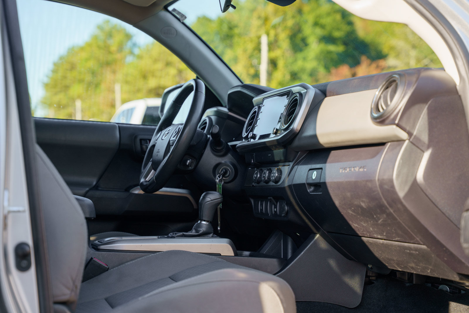 Used 2022 Toyota Tacoma SR5 RWD image 13