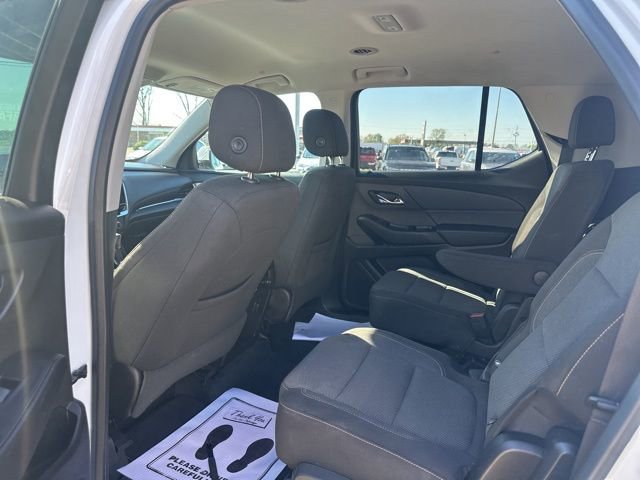 Used 2020 Chevrolet Traverse LT image 2