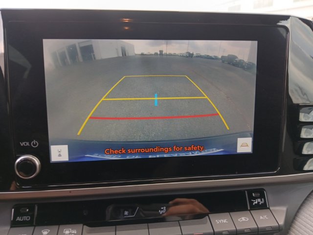 Used 2025 Toyota Camry SE w/ Convenience Package FWD image 21