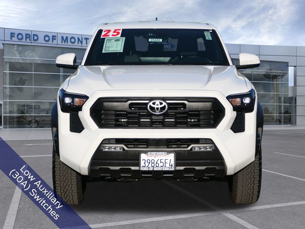 Used 2025 Toyota Tacoma TRD Off-Road AWD/4WD image 9