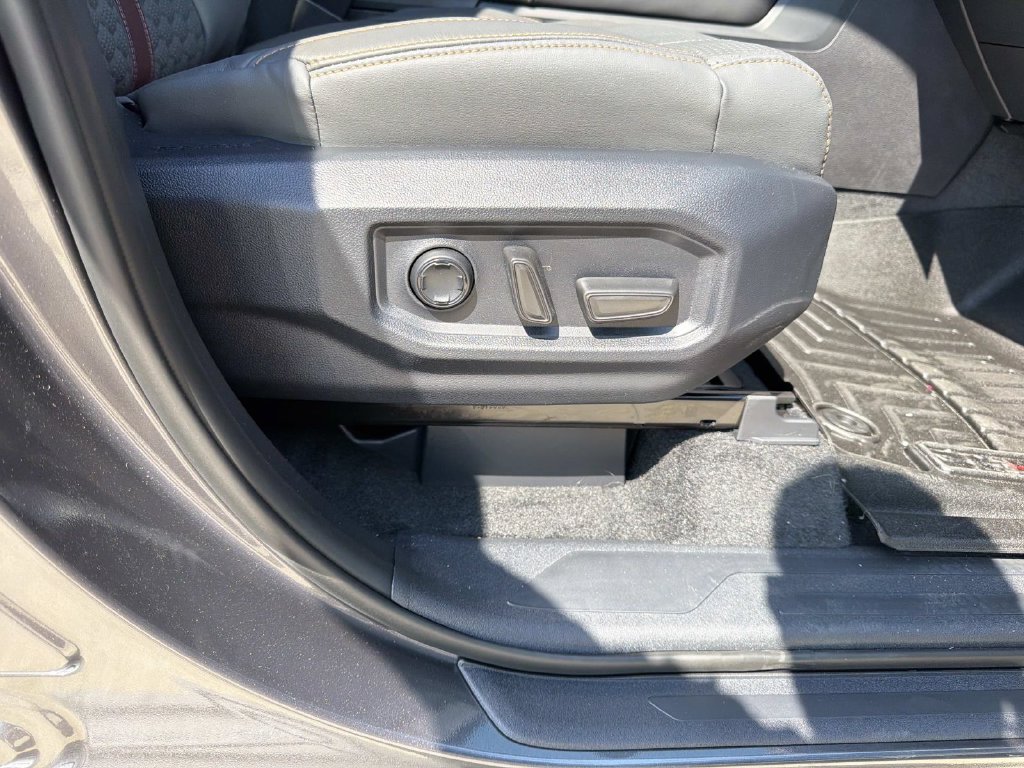 Used 2026 Toyota Sequoia Capstone AWD/4WD image 14