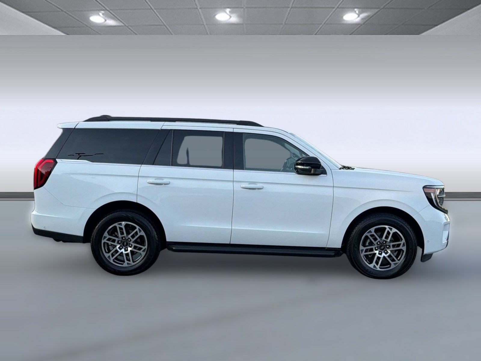Certified 2025 Ford Expedition Active AWD/4WD image 8