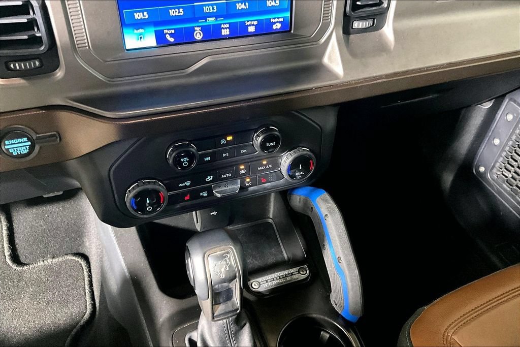 Certified 2022 Ford Bronco Outer Banks w/ Sasquatch Package AWD/4WD image 25