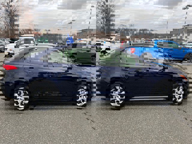Used 2023 Toyota Corolla LE image 6