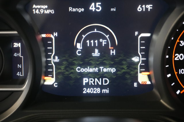 Used 2025 Jeep Gladiator Mojave w/ Safety Group AWD/4WD image 16