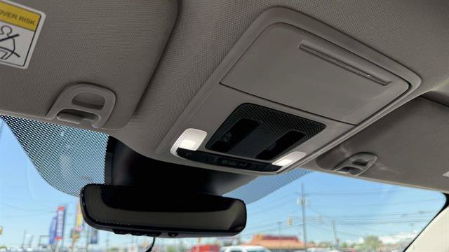 Used 2025 Honda Pilot Elite image 21