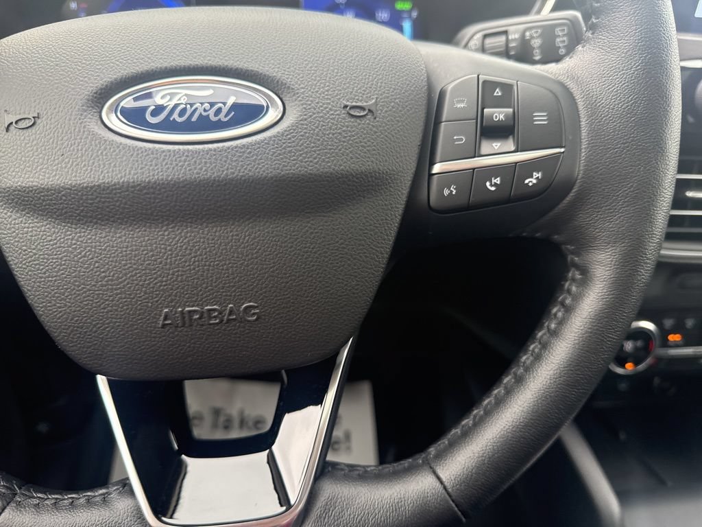 Certified 2020 Ford Escape Titanium w/ Titanium Premium Package 2.0 FWD image 36