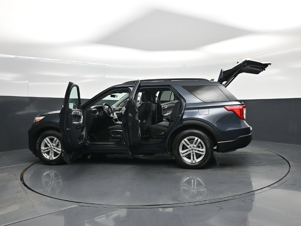 Certified 2023 Ford Explorer XLT RWD image 34