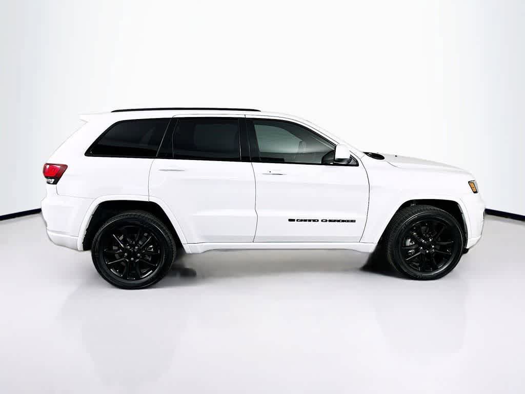 Used 2022 Jeep Grand Cherokee Laredo X AWD/4WD image 26