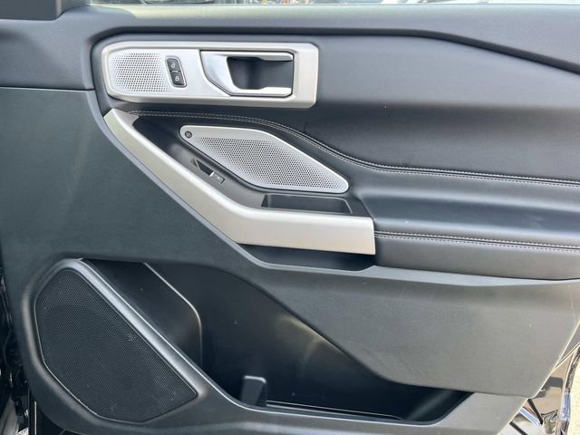 Certified 2023 Ford Explorer Limited w/ Limited Technology Package image 26