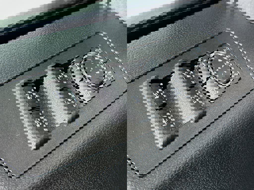 Certified 2018 Ford F150 Lariat w/ Equipment Group 502A Luxury image 30