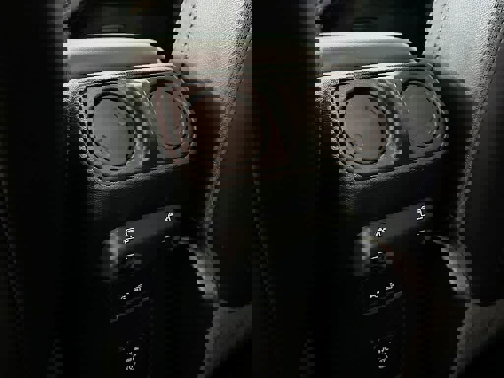 Used 2020 Jeep Wrangler Unlimited Sahara image 16