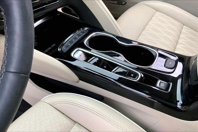 Used 2023 Buick Envision Avenir image 16