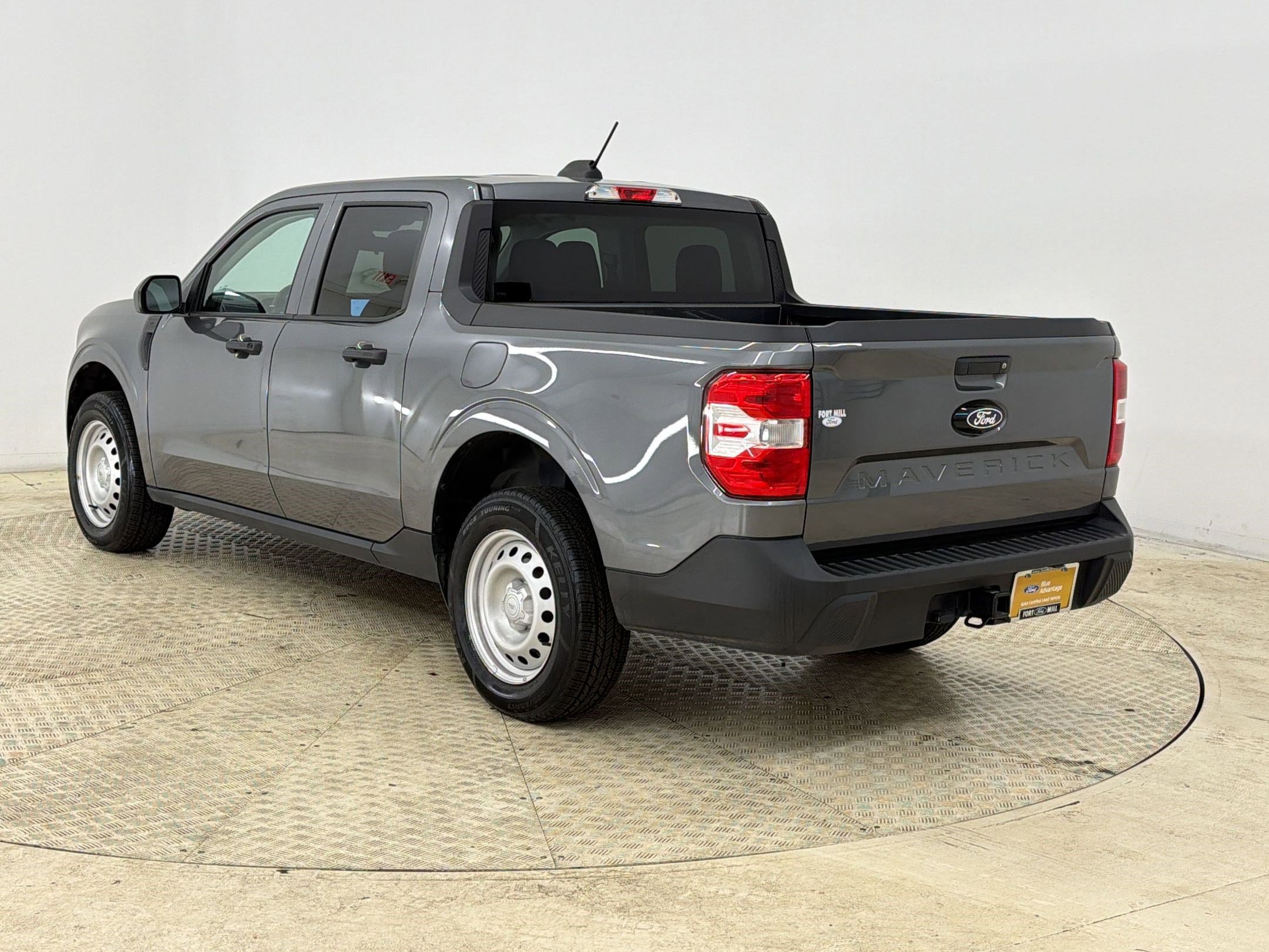 Certified 2025 Ford Maverick XL image 3