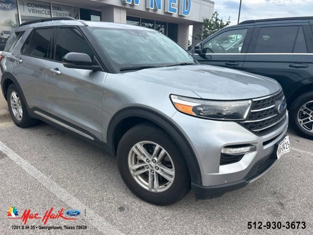 Certified 2022 Ford Explorer XLT w/ Equipment Group 202A