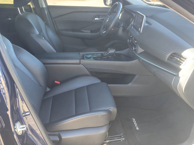 Used 2024 Nissan Rogue SV w/ SV Premium Package image 38