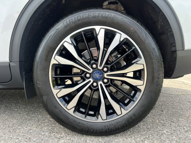Certified 2022 Ford Escape SE w/ SE Sport Appearance Package AWD/4WD image 15