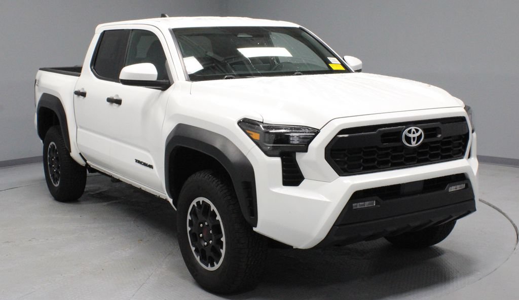 Used 2025 Toyota Tacoma TRD Off-Road AWD/4WD image 1
