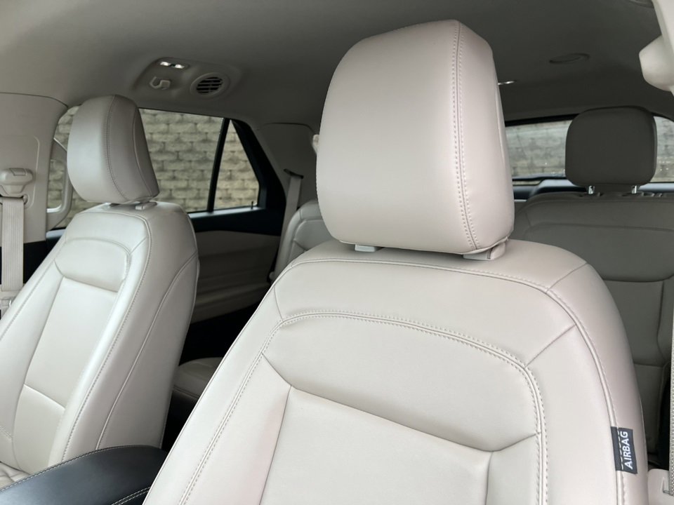 Certified 2023 Ford Explorer XLT w/ Equipment Group 202A image 14