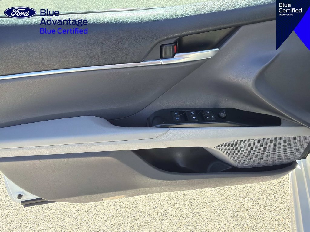 Used 2018 Toyota Camry SE w/ Moonroof Package FWD image 15