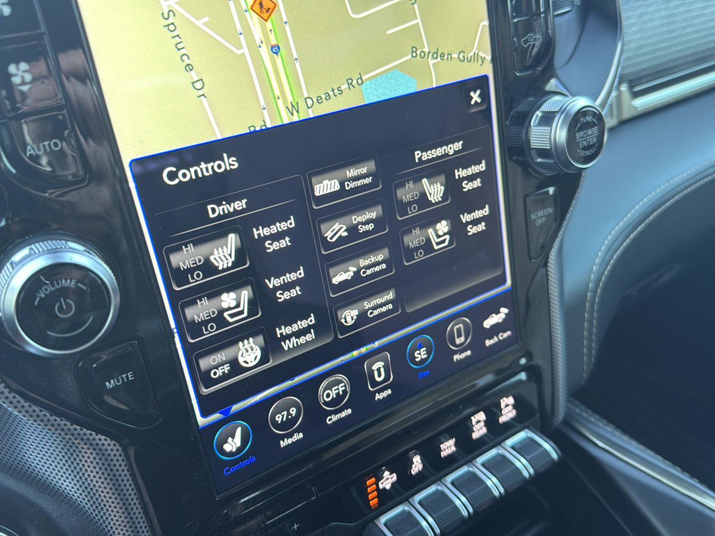 Used 2020 RAM 1500 Limited image 21