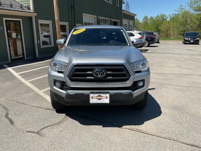 Used 2022 Toyota Tacoma SR5 AWD/4WD image 4