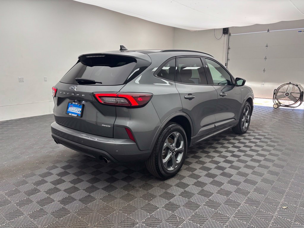 Certified 2023 Ford Escape ST-Line w/ Tech Pack #1 AWD/4WD image 8