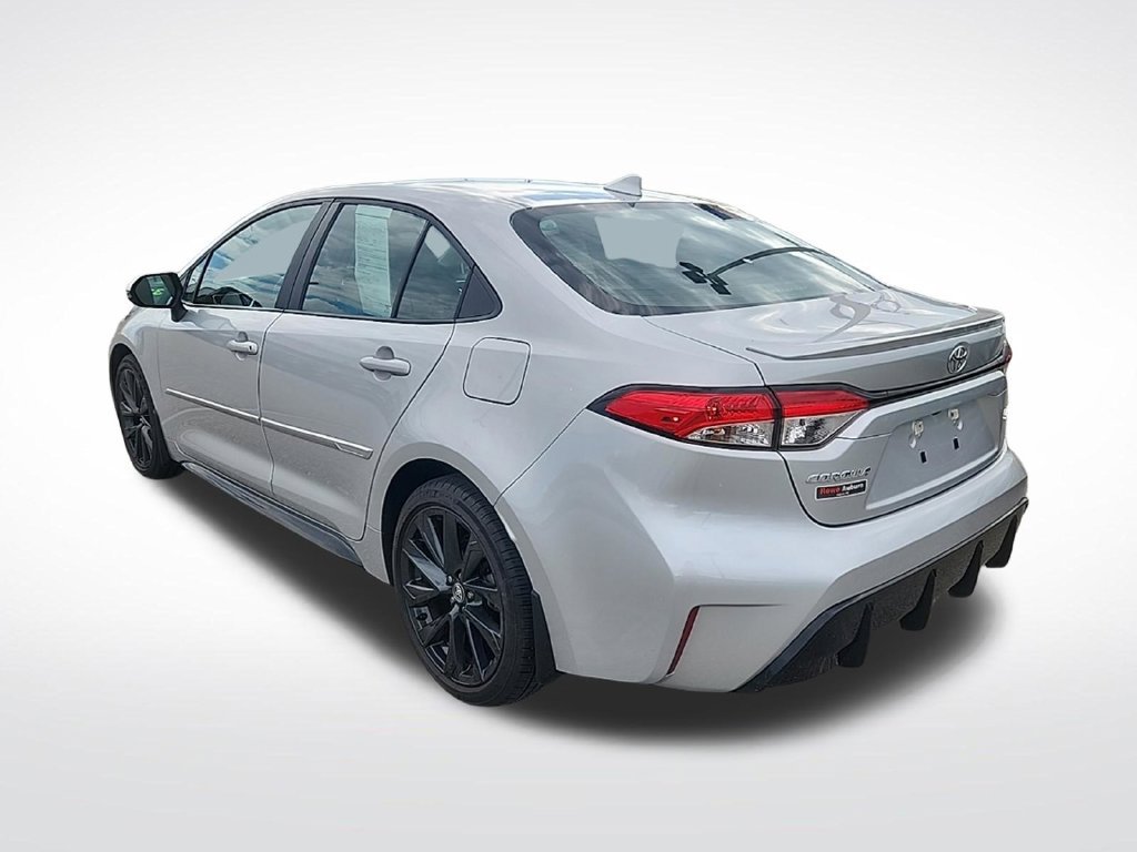 Used 2024 Toyota Corolla SE FWD image 5