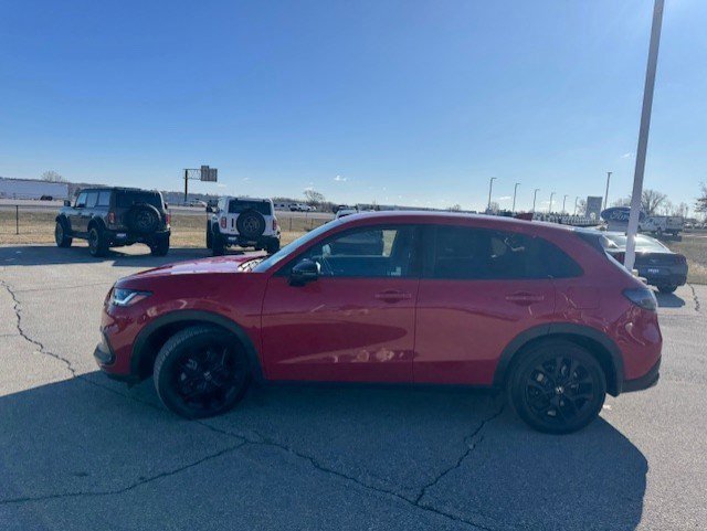 Used 2024 Honda HR-V Sport image 2