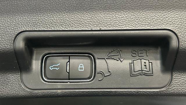 Certified 2023 Ford Explorer XLT w/ Equipment Group 202A AWD/4WD image 31