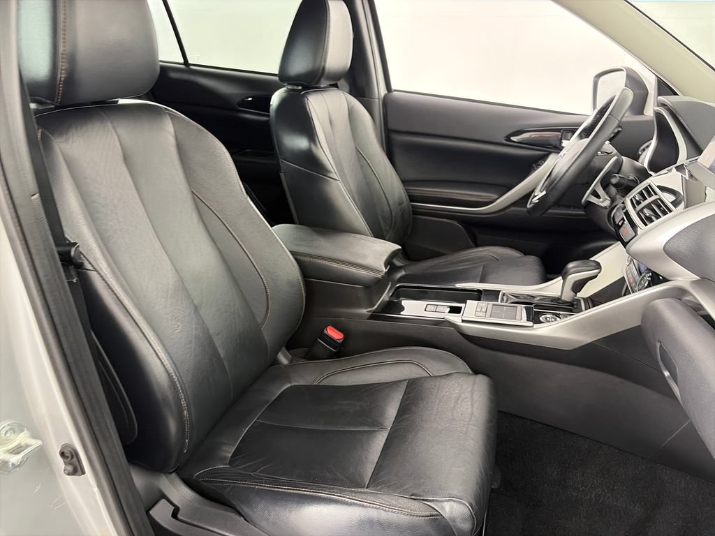 Used 2019 Mitsubishi Eclipse Cross SEL AWD/4WD image 30