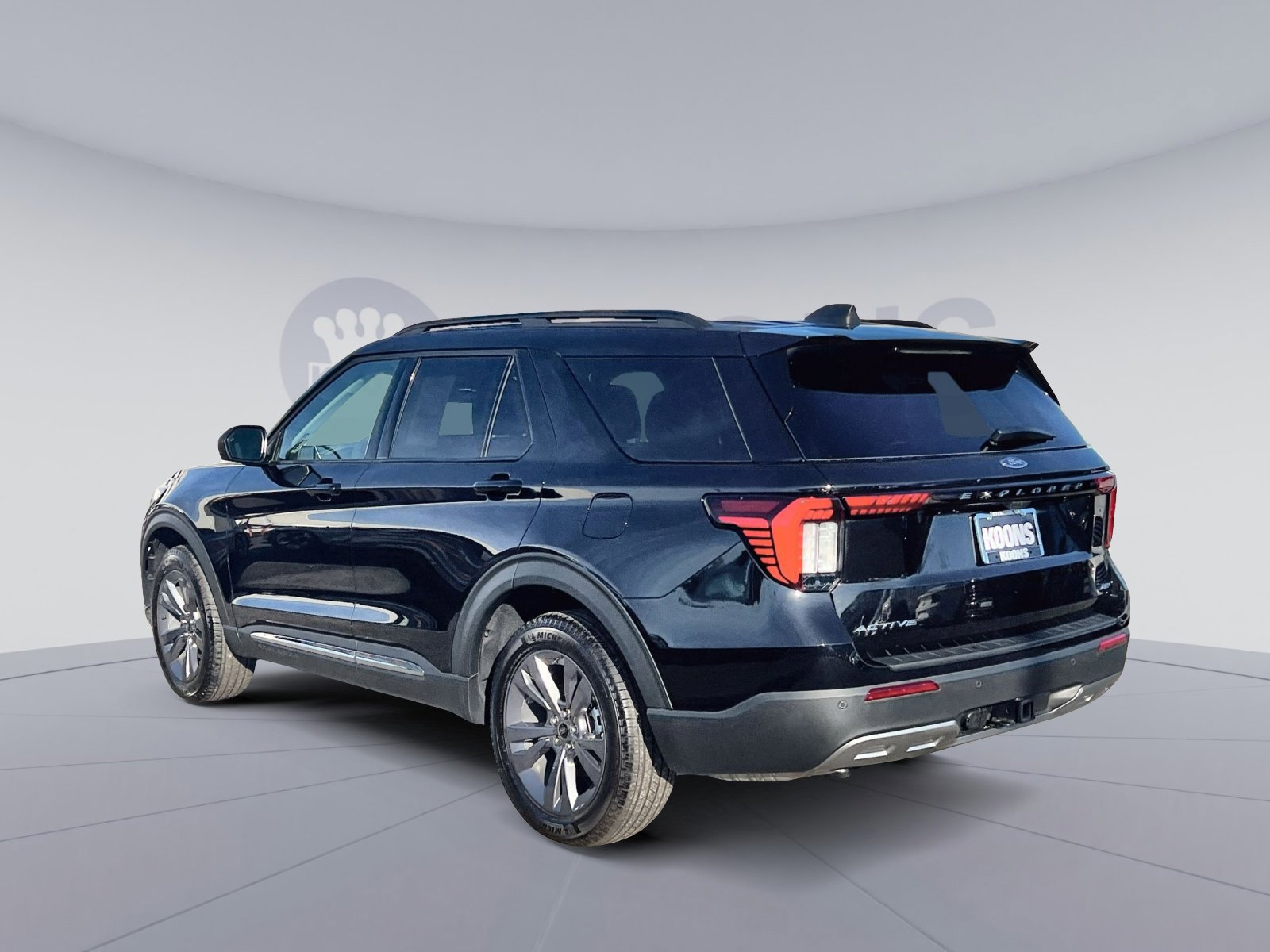 Certified 2025 Ford Explorer Active w/ Active Comfort Package image 3