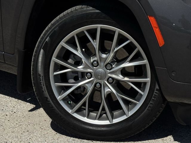 Used 2022 Jeep Grand Cherokee Summit w/ Advanced Protech Group IV image 35