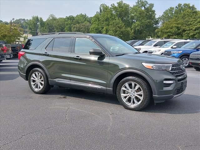 Certified 2023 Ford Explorer XLT w/ Equipment Group 202A AWD/4WD image 2