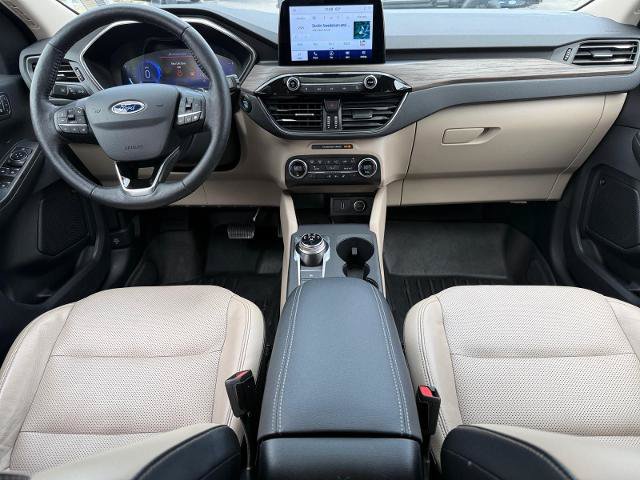 Certified 2020 Ford Escape Titanium w/ Titanium Premium Package 2.0 AWD/4WD image 14
