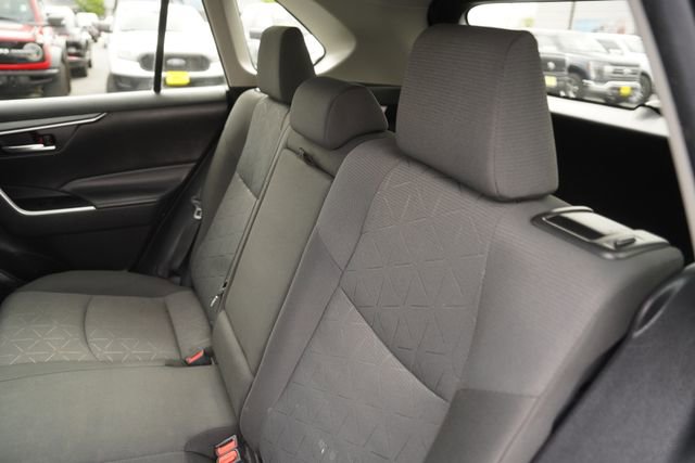 Used 2022 Toyota RAV4 XLE FWD image 13